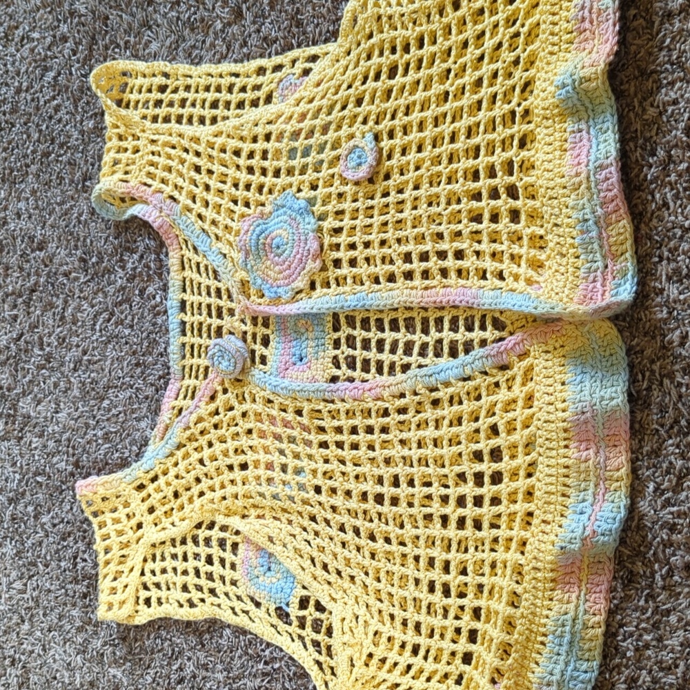 Vintage hand crochet vest - Picture 1 of 4